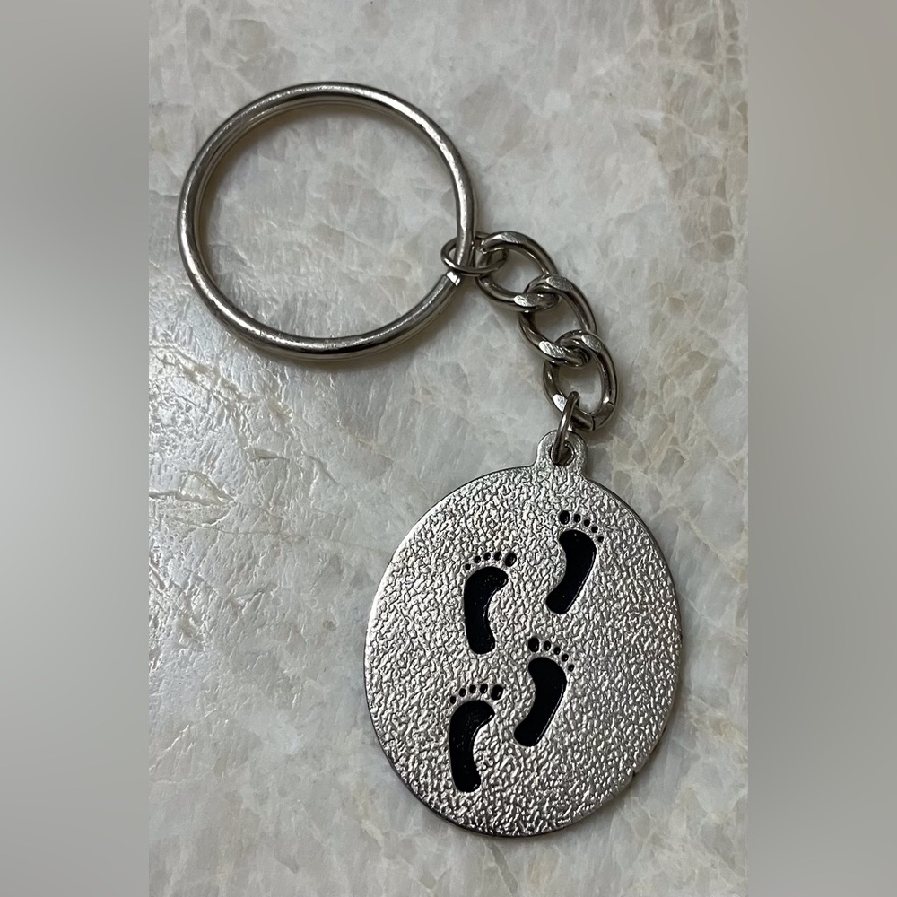Child Foot Prints In The Sand Silver Tone Keychain